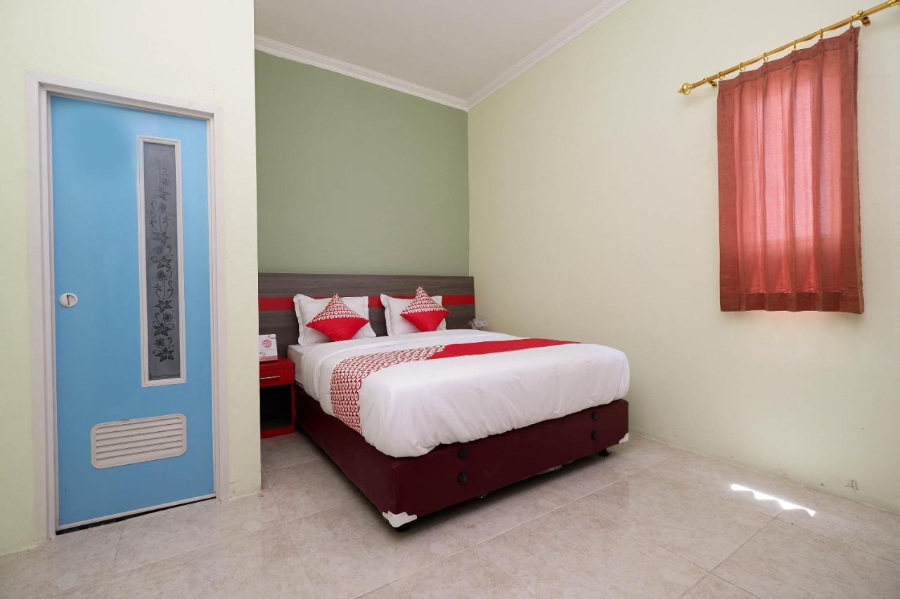 Super Oyo 1620 Sion Family Residence Grobogan Dış mekan fotoğraf